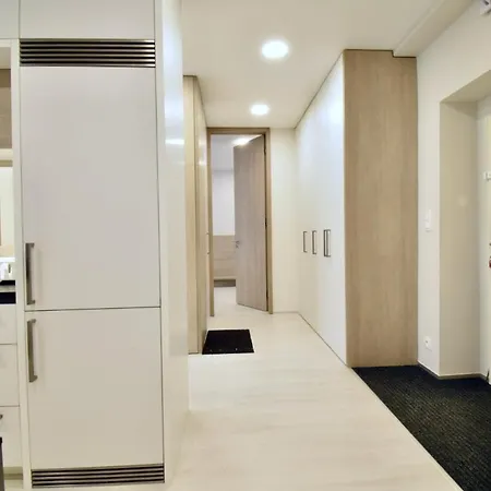 Comfortable In Apartman